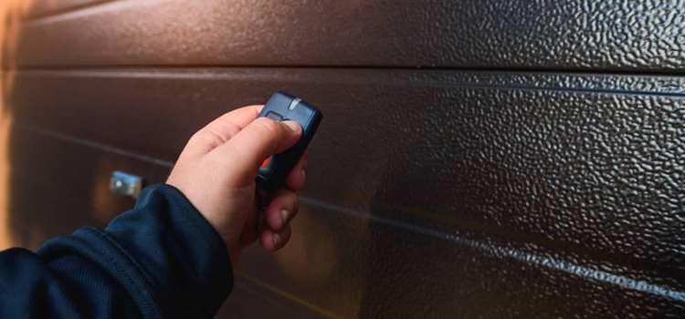 automatic door opener with remote control in San Jose